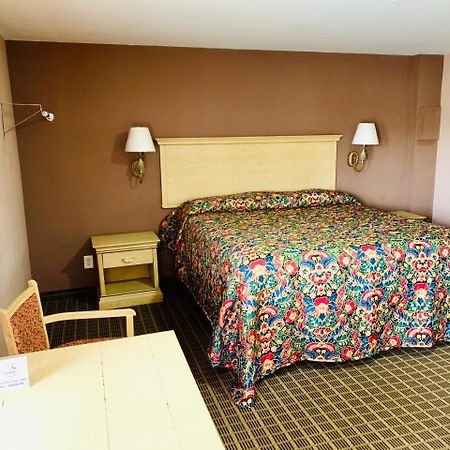 Crown Inn - Fayetteville Ngoại thất bức ảnh